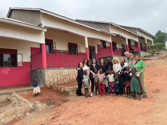 scuola HANDS OF LOVE school